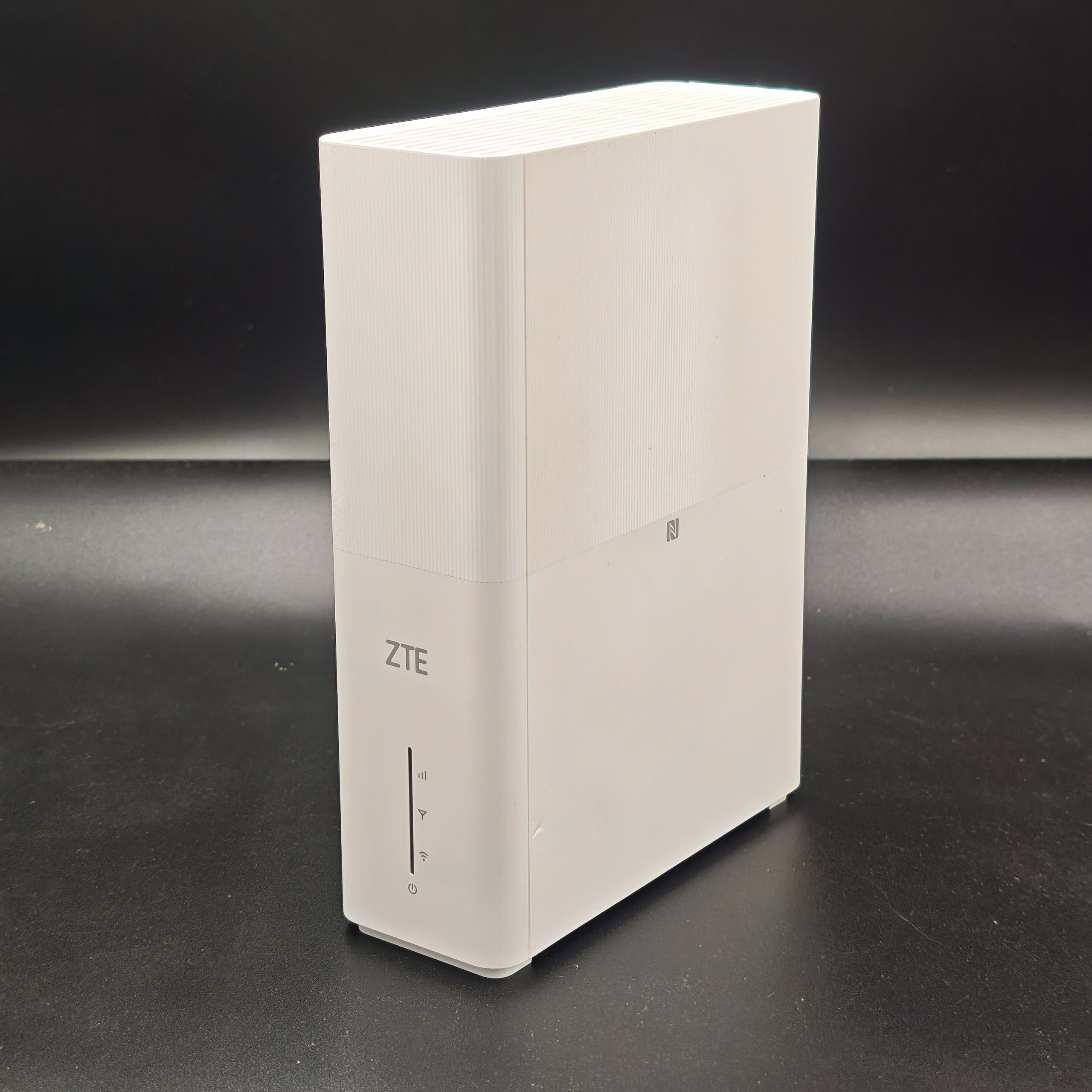 ZTE G5TS Pro 5G CPE WiFi 6 AX3000 – Router 5G MC8500