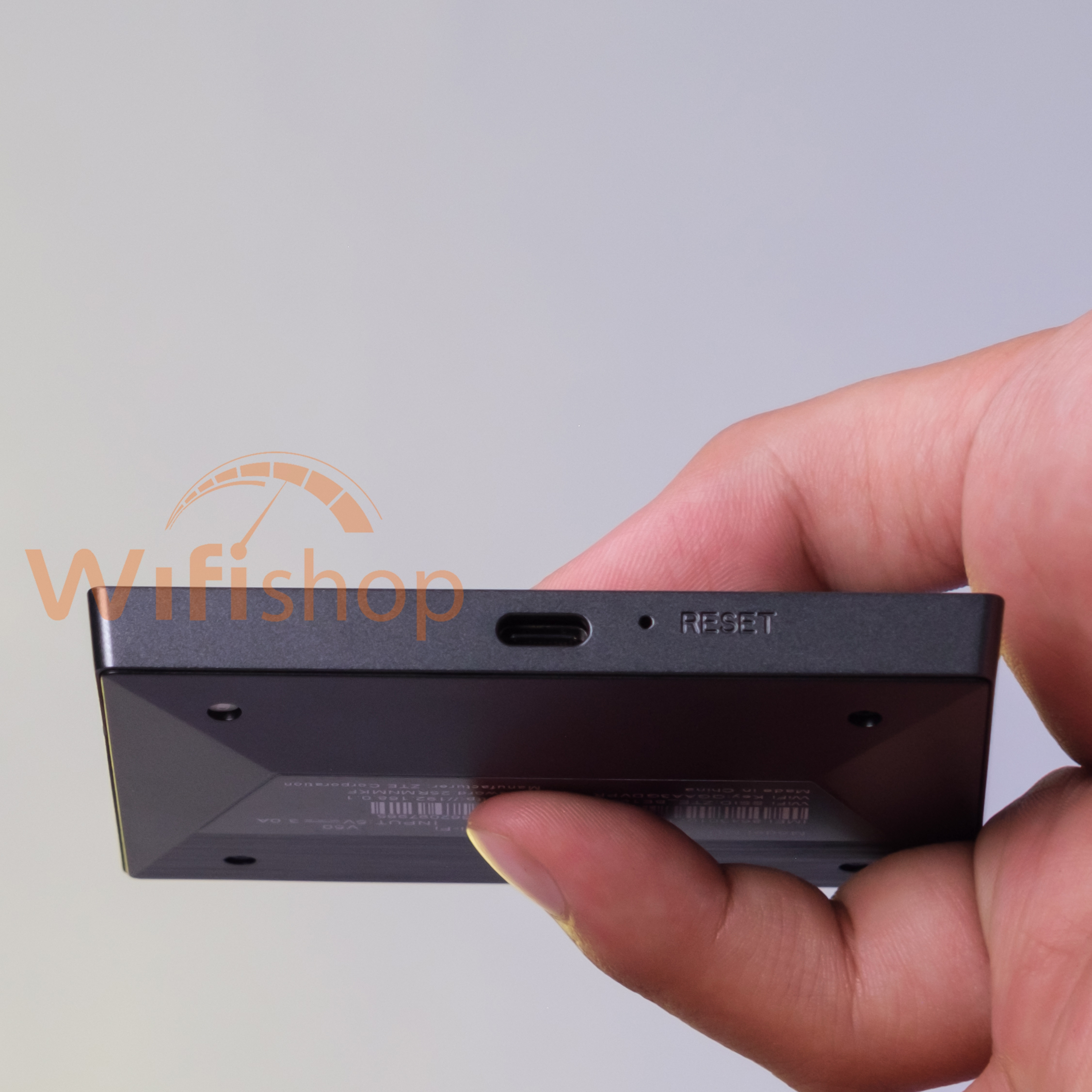 Router Phát Wifi 5G ZTE MU3351 V50 5G tốc độ 1.83 Gbps
